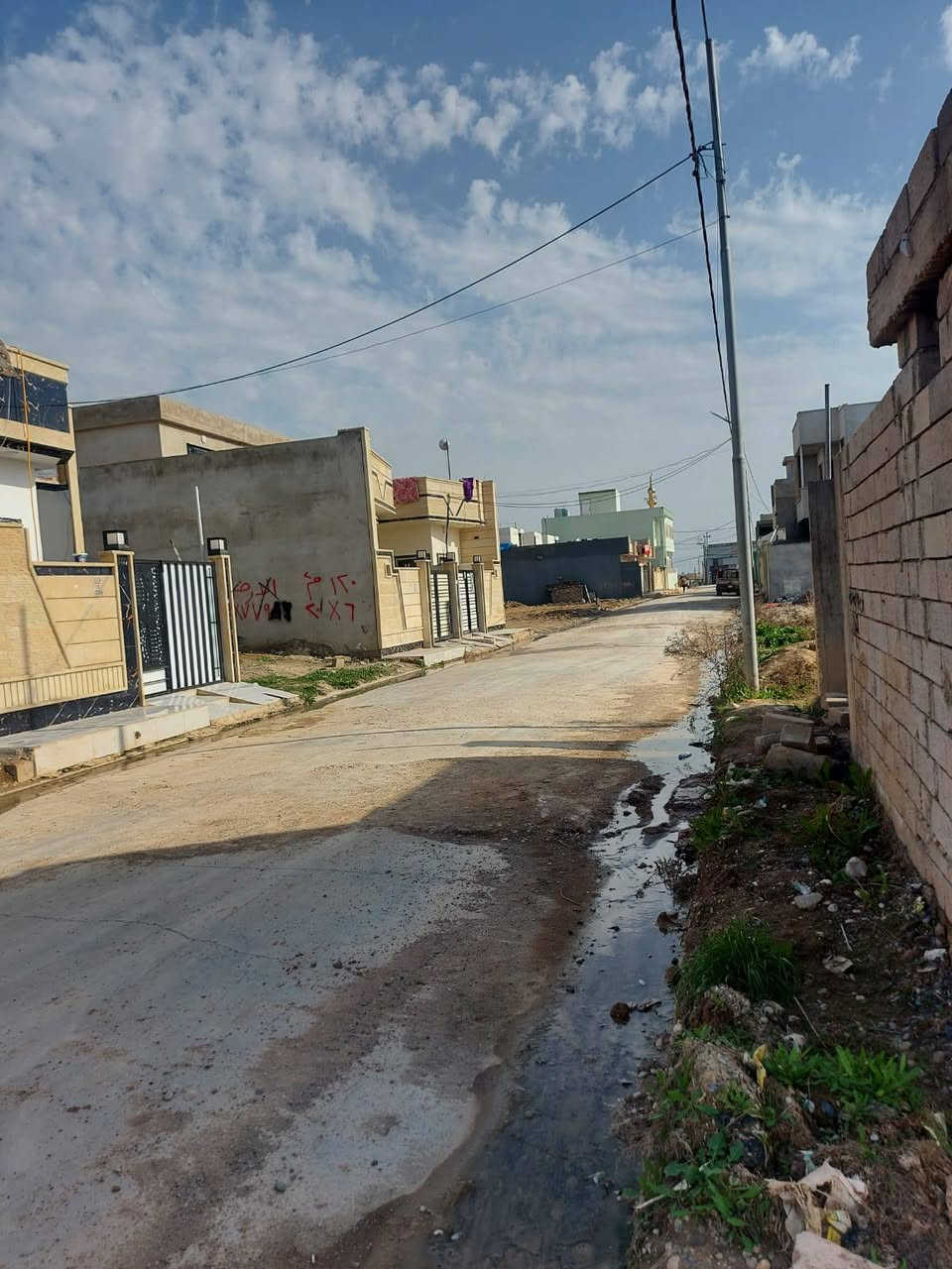 قطعة ارض للبيع حي الملايين تقطيع ابوفهد من جهة الرشيديه فرع جامع الدكتورة ساهرة الحبيطي  مساحة ١٢٠ م الواجهه ٦ العمق ٢٠ اتجاه شروق سند زراعي قرار ٢٥ خدمات كامله ماء كهرباء تبليط لمعرفة السعر الاتصال ***********1
***********
ترهم نقد وترهم اقساط
