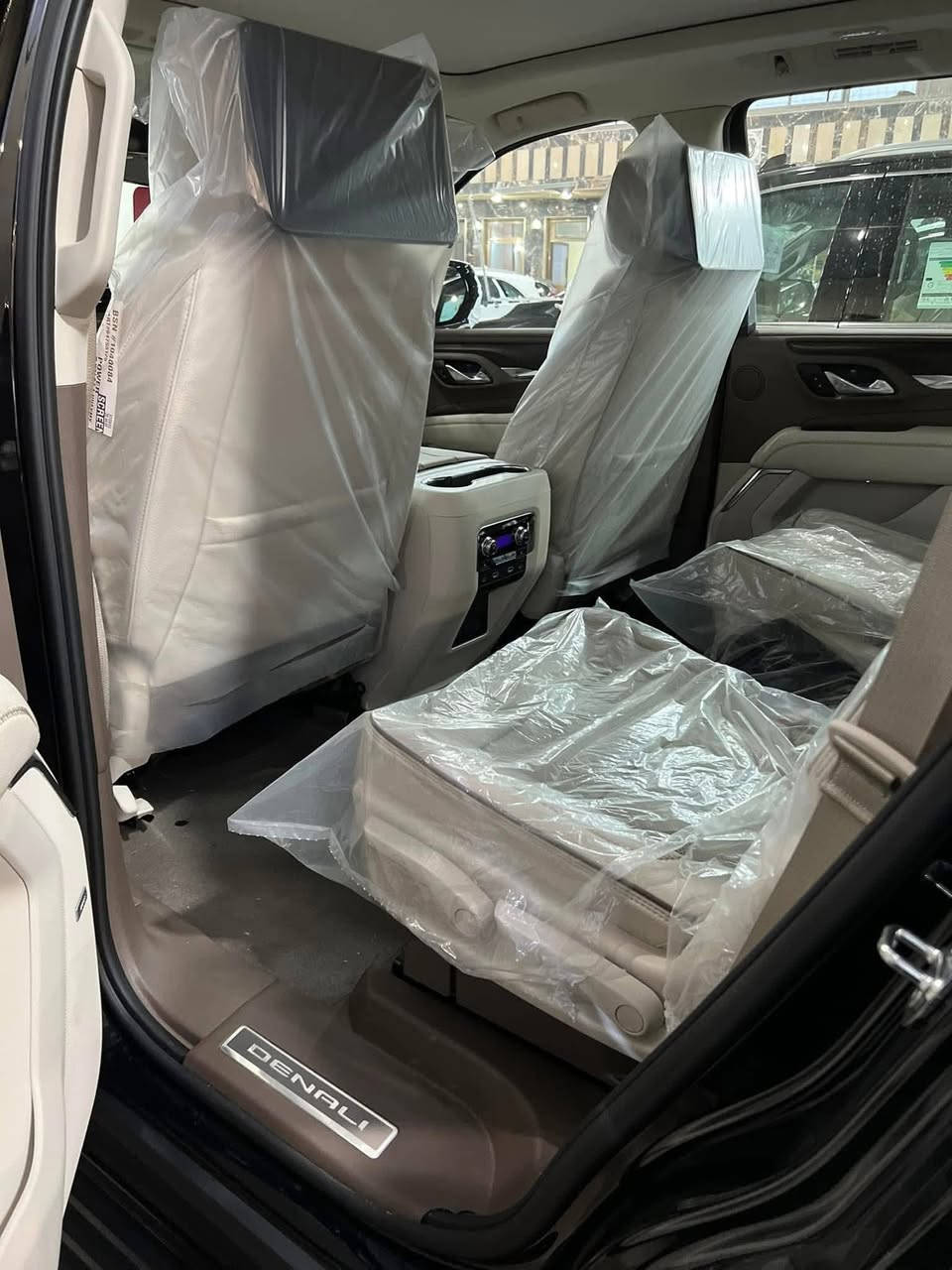 السلام عليكم بيع اور مراوس
دخول جديد زيرررررو 

‏(GMC DENAL) استلام شركة 

🔥2️⃣0️⃣2️⃣4️⃣🔥

‏ GMC VIP  كشنات منفصل رئاسي

وكالة المنصور ضمان 5 سنوات 

النوع : GMC دينالي 
العداد : 0️⃣0️⃣ (زيرووووو) 
اللون : اسود
حجم المحرك : 6.2 لتر
عدد الاسطوانات : 8 سلندر
القوة الحصانيه : 420 حصان
الكير بوكس : 10 سرعات

فل مواصفات 

🔥نظام هيدروليك ( جكات )
🔥دخول ذكي للسياره ( بصمة )
🔥شاشات خلفية
🔥دفع رباعي دبل
🔥دوسات كهرباء
🔥شاشه اماميه كبيره
🔥شاشات عدد 2 خلفيات
كامرات 360 درجه
🔥كامرا خلفيه بالمرايه
 بانوراما طكتين
🔥شاحن واير ليس
🔥كشنات جلد
🔥كشنات كهرباء
🔥كشنات خلفي منفصل
🔥رادار تحديد مسار
🔥رادارات جانبيه
🔥رادار امامي
🔥ثلاث قطع تبريد
🔥هيترات بالكشنات تدفئه تبريد امامي خلفي
🔥دوسات كهرباء تفتح ويا الباب
🔥بصمه + بصمة ابوب 4
🔥صندوك كهرباء
🔥فورويل 4x4
🔥هند بريك بصمه
🔥استيرن كهرباء
🔥اتو ستوب
🔥حساسات خلفي امامي
🔥كشافات
🔥لايتات لد + فول زنون
🔥بكلايت لد خلفي
🔥كشنات الخلفيه كهرباء
🔥سبعه راكب
🔥داتو شو
🔥هيتر بالاستيرن
🔥فول تحكم ستيرن

رقم موبايل *********** يوجد واتساب
