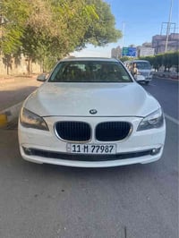 BMW  740i موديل 2012 حجم المحركV6 وارد أمريكي 🇺🇸 بدون ضرر فقط دعامية ب...