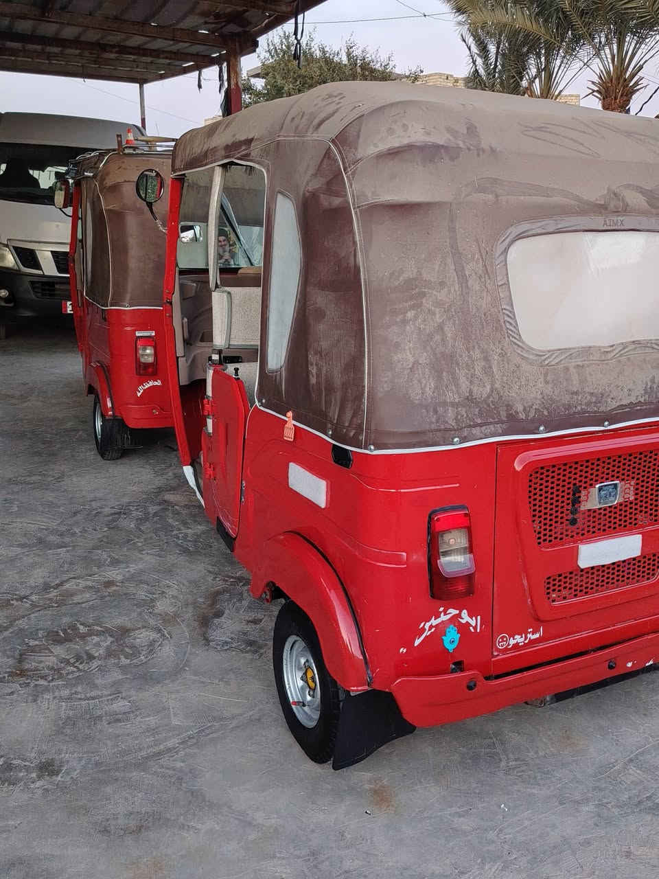 السلام عليكم تكتك 22 للبيع المكان بغداد تقاطع النهروان ***********
