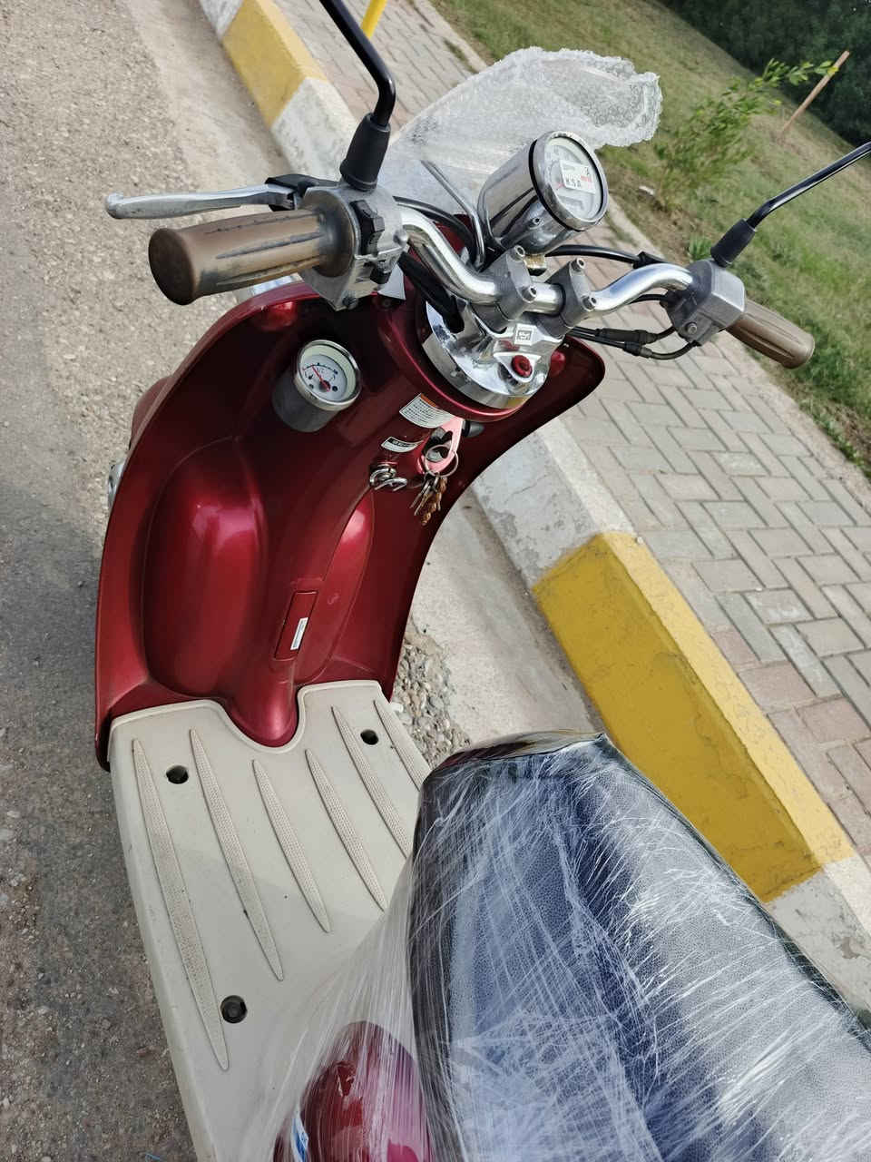 السلام عليكم اخوان عبد الحليم فحل مال رمبه للبيع كامل بدون نقص شرط النظافة
سعره ٦٥٠ بي مجال قليل 
***********
