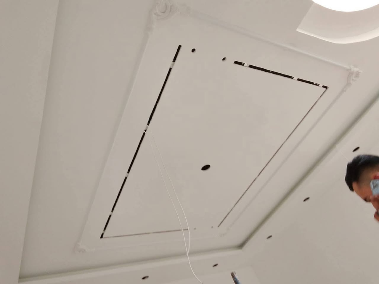 سلام عليكم مكانه موصل احد أعمالنا بديكورات جبس بورد بأسعار مناسبة شغل درجه اولى تسليم مهندس ***********
والسقوف الثانويه 📍 
2_تغليف جدران بلاستك +ورق جدران✅
3_بديل رخام ⬛ +بديل خشب ⬜
5_ديكور بلازما 🔳
6_سحبات بورك🔲
8_اصباغ (المنازل +المباني) ⚪⚫
