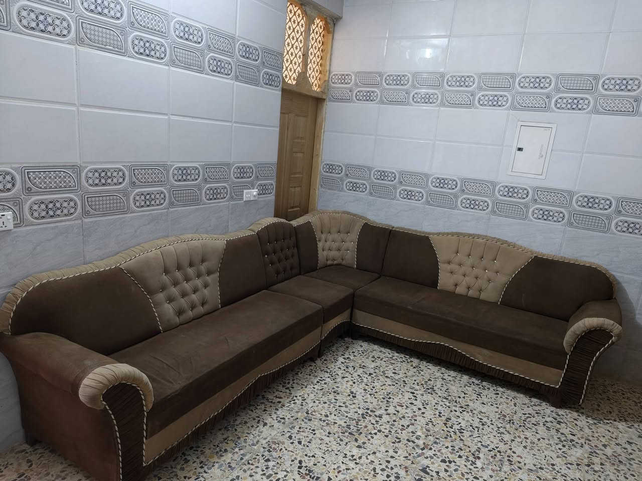 سلام عليكم ديوان سعر275 وبي مجال  عنواني بابل شارع 80 نجف رقم ***********
