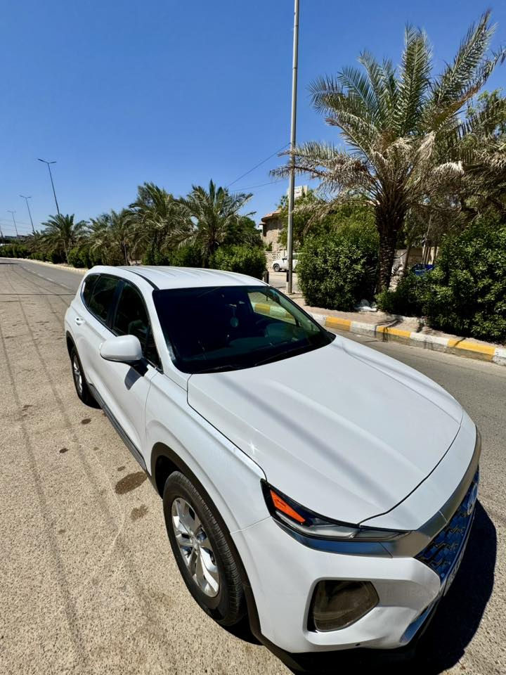 سنتافي 2019 
وارد امريكي صورة الحادث مرفقة بالمنشور
4 سلندر
 5 راكب
مواصفات معروفة
مكانها ميسان  الاستفسار رقم صاحب السيارة 
***********
