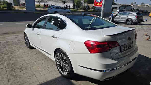 السلام عليكم عندي كادنزا خليجيه موديل 11 فول عدا البصمه بيه جاملغ صبغ وبنيد اثر جراد كفاله من اللغد والشاصي السياره كلش حلوه  بنراما شاشة كاميرا حساسات كشنات جلد كشنات كهرباء تبريد قطعتين السعر 11500ورقه مكاني الكاظميه رقم سليمانيه تحويل مباشر هزه ورقم جديد***********
