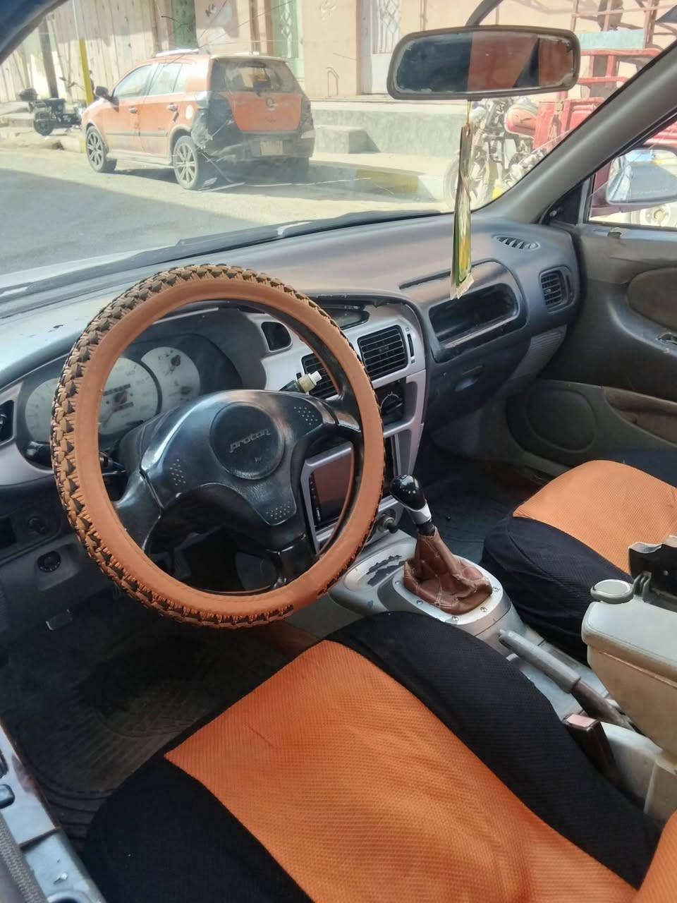 براتو موديل سيارة 2003 جاهز محرك جديد بخاخ كير عادي 
مكان سيارة هيت سعر سيارة 38 وبيه مجال ***********
