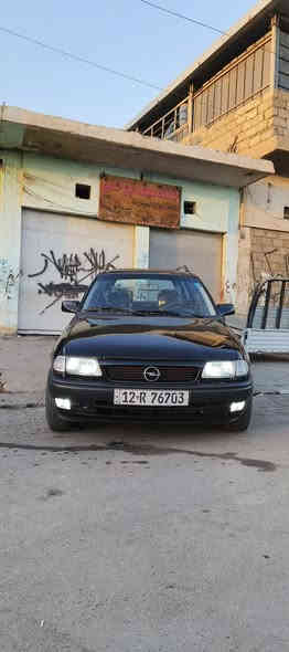 اوبل استره استيشن حجم 18كير محرك شرط تخم كام وراه جديد تيرات ولاه جديد كاربون بانزين رقم كامل انكلزي وهزه اسياره  مصبوغه عام حماليه دواير ودسه ابدلين جداد اسياره احلاه من الصوره شرط التحويل وكاله ما اسوي السعر48وبي مجال ***********
