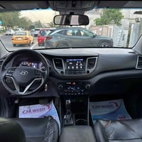 توسان موديل 2018 حادثه قطع وحده باب خلف صدر  فول مواصفات ماعدا بصمه  ك...