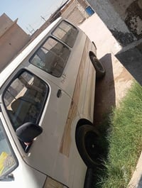 جنبي ناصي ٢٠١٥ سياره مابيها شي محرك جديد  ٥٢ وبيها مجال الطيبين ٠٧٨٠٦١...