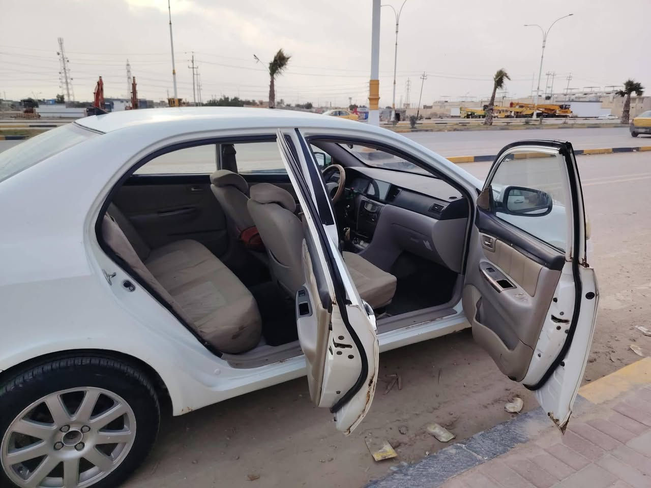 جيلي موبل گير عادي 
موديل ٢٠١٢
محرك بلاد كفاله 
كير عادي مفتوح شغال 
دواخل كهربائيات خياس مكفوله 
جام ٤ كهرباء 
هزه جديدة ألف ما عليها 
سنويتها لشهر ١١_٢٠٢٦ تنتهي 
رقم بصرة إنكليزي بسمي 
مداور ثاني يوم 
بيها ضربه بالچاملغ الخلفي معمره 
والتبريد نقصه كمبريسر فقط 
السعر 35 وبيها مجال قليل للشراي 
مكانها الديوانية الحمزه الشرقي 
‏‪***********‬‏ للتواصل 
*********** واتساب 
واللي ما عنده ترهم قسط 
إذا اكو مقدم وبالخدمه
