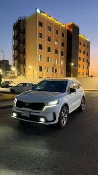 سورنتو مديل 2021 خليجي بدون صبغ ماشيه 130 الف بيهه تعديل bdr مكانين صغ...