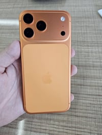 ايفون ١٧ برو ماكس • ٢٥٦ • كسر خفيف