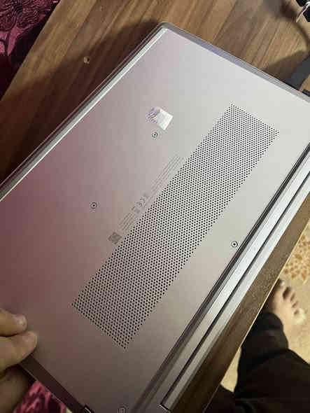 سلام عليكم 
لابتوب hp الجيل 11 للبيع مكان كركوك حي عسكري 
لابتوب مابيها اي نقص واي شخط مابيها 
انطيها الك شرط 
يجي وياها سماعه اصليه 
وماوس 
وجنطه 
وشاحنه بلاديه 
مستعلمه اقل الاسبوعين 
سعر 460 
***********
