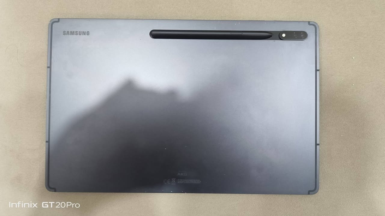 تاب سامسونج tab s8 ultra 5G
نسخه السيم كارت 

الجهاز : كامل مع القلم الاصلي والكڤر مساحة 256/12
الملحقات : شاحنه الاصلية 65W
كيبورد الاصلي ينربط مغناطيس من سامسونق 
تحواله خاصة بالجهاز خارجية تنربط
+ كفر اخر

الكارتونه كامله الخاصة بالجهاز  
والكارتونه الخاصة بالكيبورد 

*********** / *********** واتس اب او اتصال
السعر : 800,000 الف 
و بي مجال
