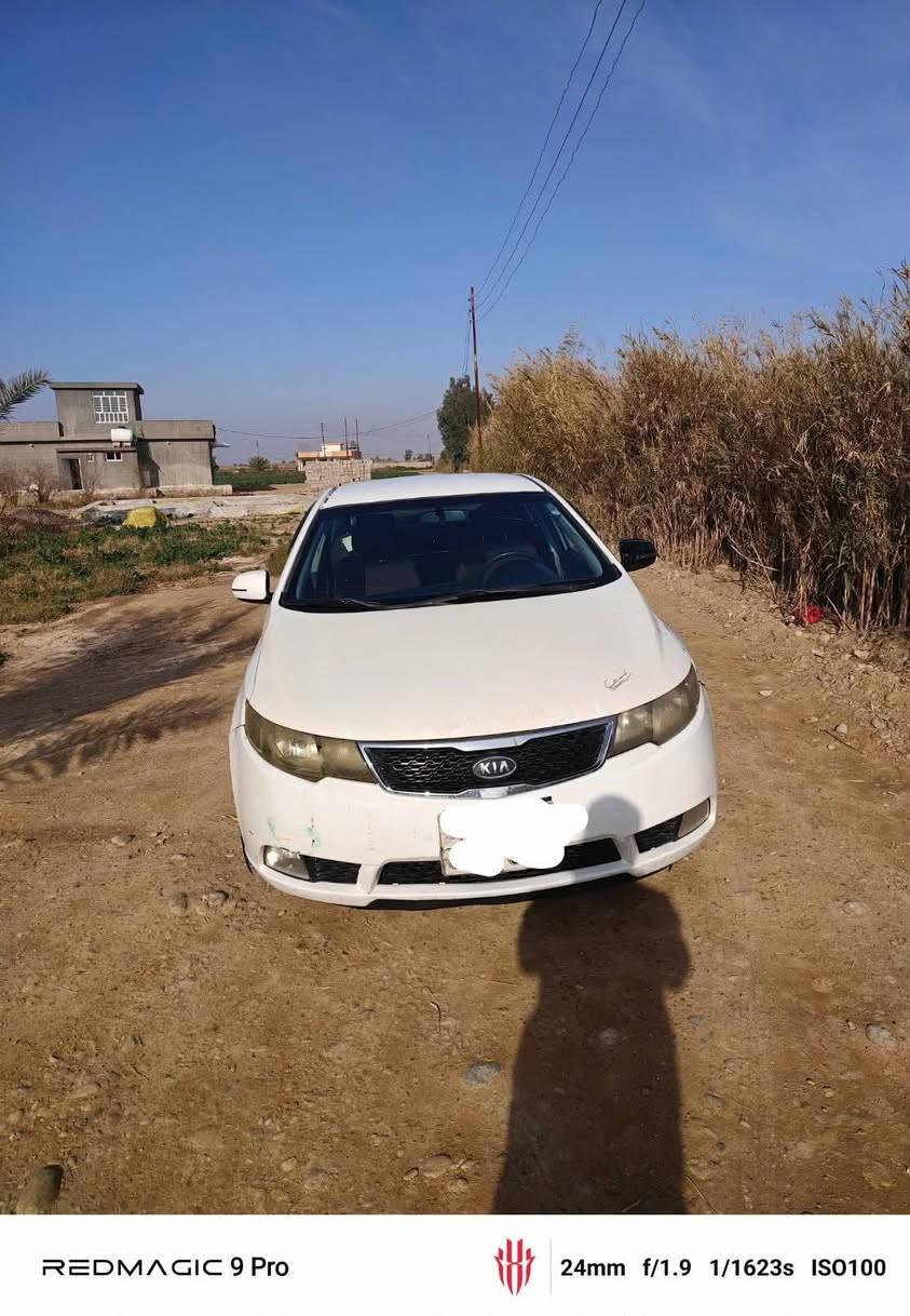 سلام عليكم
سيراتو 2011 
عنوان السيارة بغداد المدائن
رقم سليمانية
بيه طخه جاملغ وباب بدون تعديل ولا شي و ع وضعهن
تبريد تدفئة فول تايرات جدد 
بدون صبغ
 رقم ***********

سعر 85مستعجل وبيه مجال
