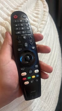 شاشه LG الاصلي   حجم 42  ريمونت ماوس متحرك  شاشه كلش جديده  للتواصل 07...
