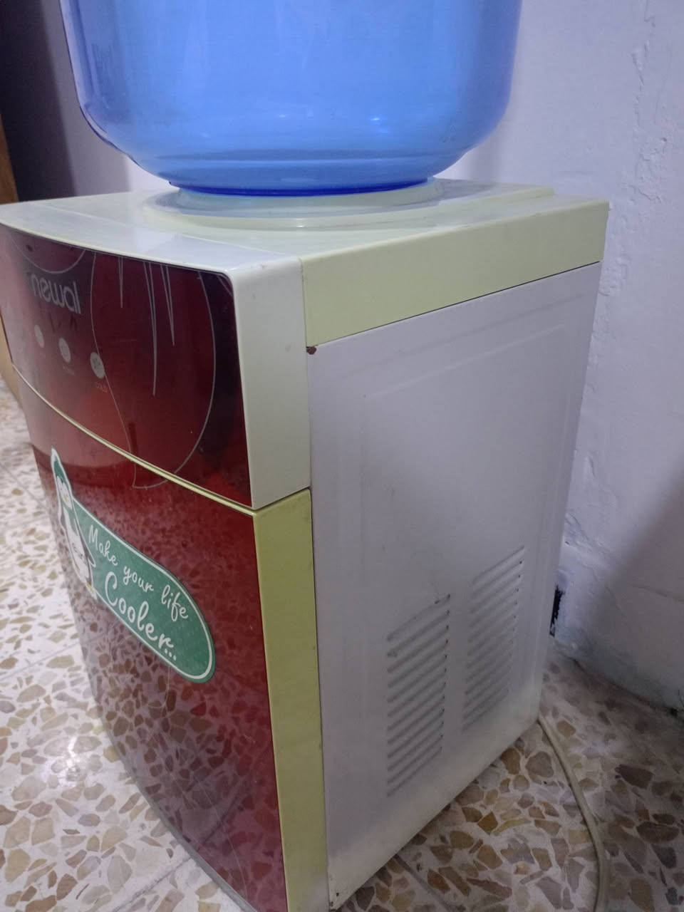 ثلاجه مال ماء للبيع نضيفه البطل مالها جديد ما صاله 3 اشهر بدون اي عطل اول بعج حار🔥 بارد ❄ بس يوعزها فلتر مال بطل فقط السعر 60 وبي مجال العنوان موصل الدركزليه مقابل سوق النبي
*********** وتساب بي 
ثلاجه مال ماء للبيع نضيفه البطل مالها جديد ما صاله 3 اشهر بدون اي عطل اول بعج حار🔥 بارد ❄ بس يوعزها فلتر مال بطل فقط السعر 60 وبي مجال العنوان موصل الدركزليه مقابل سوق النبي
