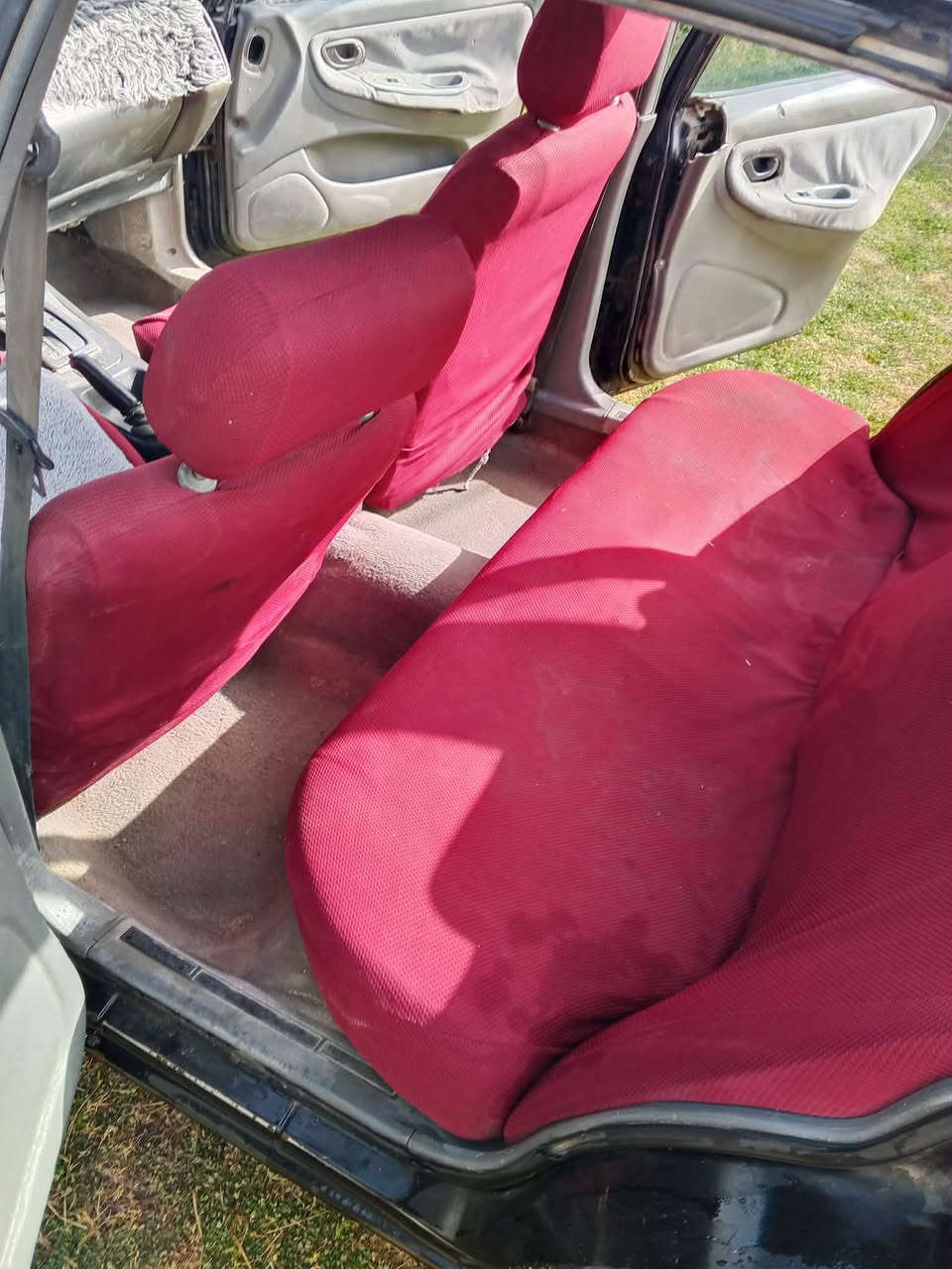 السلام عليكم 
دايو برنس موديل 96
رقم بغداد نكليزي سنويه وهزه جديده باسمي
كير محرك تخم تاير خير من الله كهربائيات كله شغاله 
تبريد منضومه كامله بس نقص كمبريسر وشحن غاز 
السعر 28وبيه مجال 
الشراي يتصل ع رقم ما متواجد عن نت ***********
مكاني بغداد اللطيفيه
