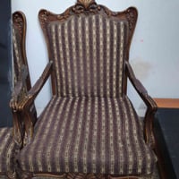 تخم ملكي اللبيع مستعجل السعر 200 وبي مجال  واحده الرقم  07731332474كبي...