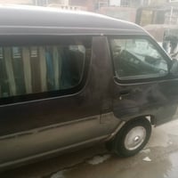 سياره فاره للبيع كير ومكينه وتخم تاير جدد السعر 28 وبيه مجال الاتصال 0...