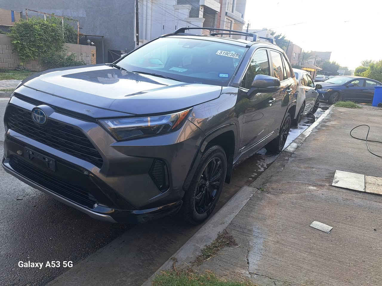 السلام عليكم 
للبيع 
rav4 se Hybrid 2024
ماشية ٣٣ الف ميل
السعر ٢٢٥٠٠ وبيها مجال 
المكان العامرية 
الحادث موضح في الصور 
للاستفسار ***********
