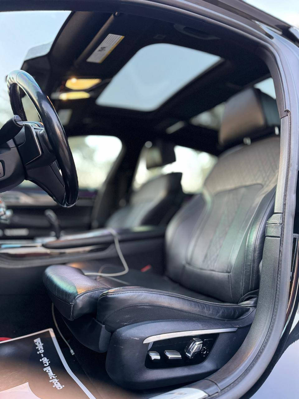 السلام عليكم /  للبيع
BMW 750i xDrive M Kit – موديل 2016

للاستفسار :  ***********

🚗 المواصفات:
🔹 العداد: 73,000 كم
🔹 المحرك: 4.4L V8 تون توربو – xDrive دفع رباعي
🔹 نظام تعليق هوائي متكيف
🔹 كت M كامل بإطلالة رياضية مميزة
🔹 طبقة حماية PPF للحفاظ على الطلاء

✅ إضاءة Adaptive LED
✅ 4 كاميرات – نظام 360 درجة
✅ حساسات أمامية وخلفية
✅ أبواب بصمة وشفط – زجاج طبقتين للعزل
✅ صندوق خلفي كهربائي مع شفط

✅ مقاعد جلد مارينو فاخر مع تدفئة وتبريد ومساج
✅ ذاكرة مقاعد (Memory Seat)
✅ إضاءة داخلية LED متعددة الألوان
✅ تخشيب فاخر
✅ داتا شو (Head-Up Display - HUD)

⚠ ملاحظة: البونيد مبدل بدون صبغ، الإيرباك ستيرن راجع سستم. 

#BMW_750i #M_Package #Luxury_Cars #BMW
