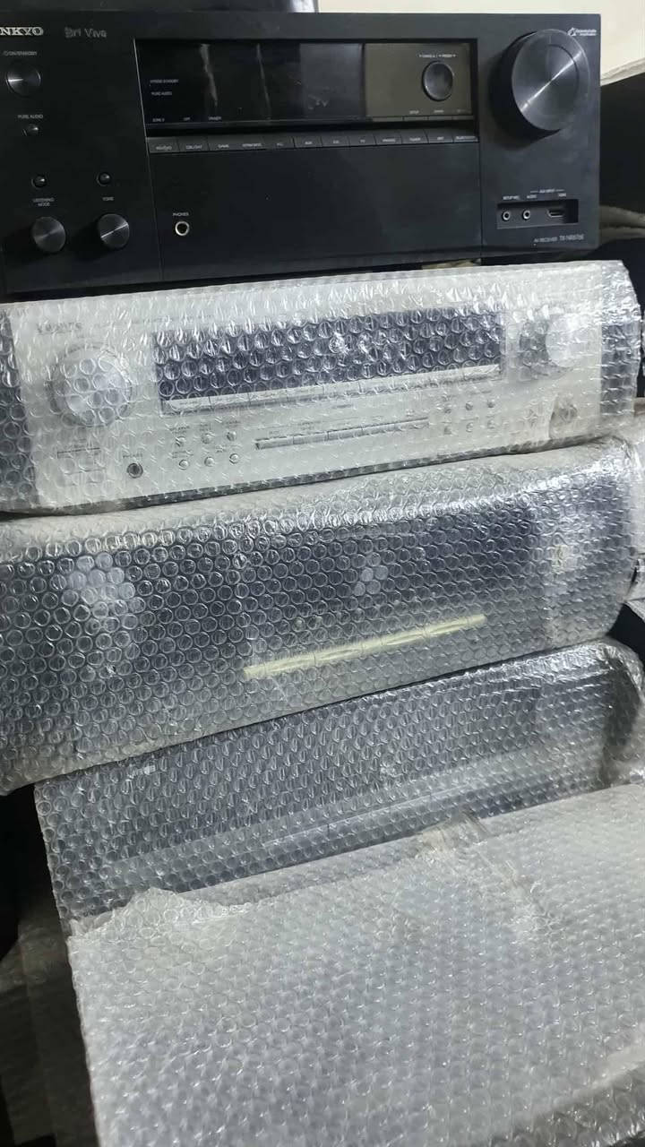 وصلت وجبة جديدة البارحة امبلي فاير..
ستريو + سينمائي..
ابيع جملة مفرد
