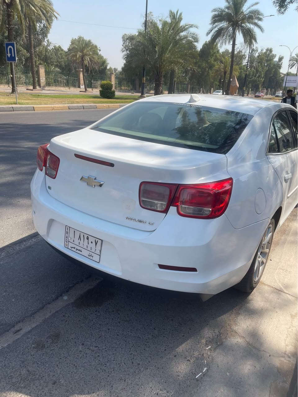 السلام عليكم 
ماليبو موديل 2016 للبيع وارد امريكي لون ابيض 
حادثها مرفق بالصور خشم البنيد و شبر في الباب الخلف باب الراكب  صبغ و الدعاميه الاماميه صبغ 
محرك 2500 تنفس طبيعي المرغوب 
منضومه تبريد جديدة 
تخم تاير جديد 
سيارة LT المواصفات المعروفه 
تشغيل عن بعد 
نظام ترحيب 
تحكم استيرن 
مثبت سرعه 
بلوتوث 
Abs  مانع انزلاق 
داخل بيجي حلو و نضيف 
و بعد هواي بيها مواصفات 
سيارة رقم بابل مشروع وطني باسمي 
السعر 105 و بيها مجال 
مكاني بغداد الغزالية 
للاستفسار *********** بغداد, العراق
