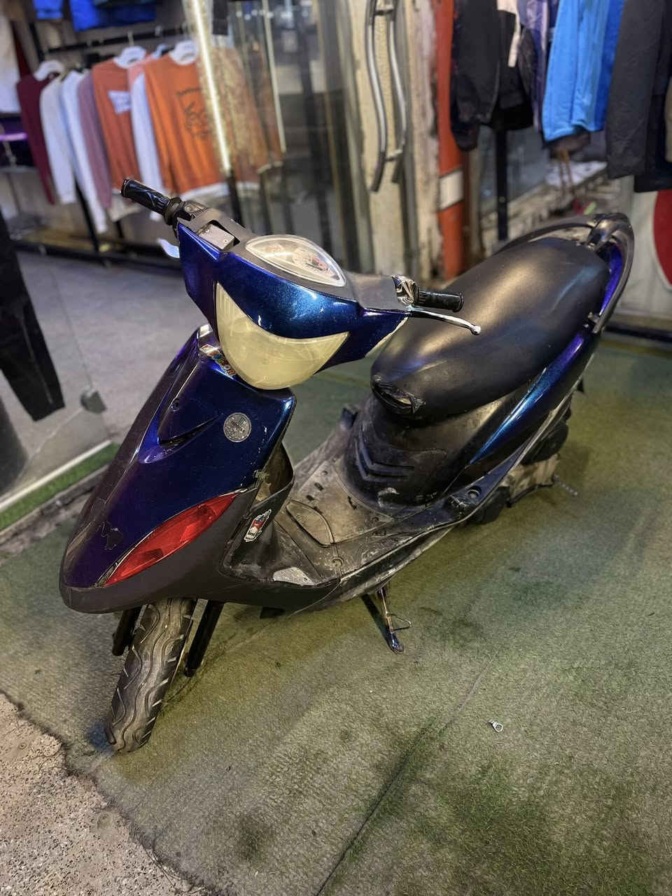 اسلام عليكم . السعر 275 قفل ماكس عدله شلعه معدل شك كاع ؟ كفرات لونين . نقصه. فقط كابريتر  . جيب كابريتر وتشد وتطلع .وبيه ملاحضه بسيطه بكهربايت  كطعت ناريه وربطته مباشر  ؟ 
الله شاهد دراجه تسوه اكثر بس مستعجل على بيعته   ./ العنوان بغداد الزعفرانية/ الراقم  
 ***********
