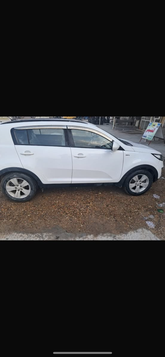 السلام عليكم سبورتج موديل 13 سيارة مكفولة كفالة عامة  خليجي وسونار موجود داخل الصور رقم بغداد السعر 155وبيها مجال  مكلف بالنشر خاص مااجاوب اتصال***********
