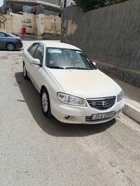 صني ياباني • ٢٠١٠ • داخل صاجي