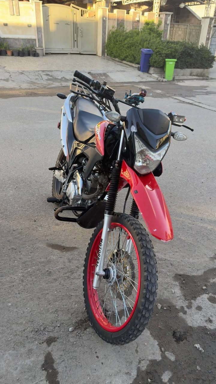 سلام عليكم للبيع قفاز رقم وسنويه بأسمي مكفوله سعر 1.500 مكاني حي البنوك ***********
