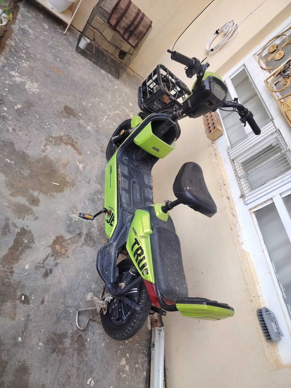 السلام عليكم ورحمة الله وبركاته.... دراجة شحن للبيع بطاريه جديد شاحنة جديد زوج تايرات لوك اي عيب مابي


**إذا كنت صاحب هذا الإعلان وتريد حذفه لأي سبب، رجاءا أرسل رسالة إلى الدعم الفني**