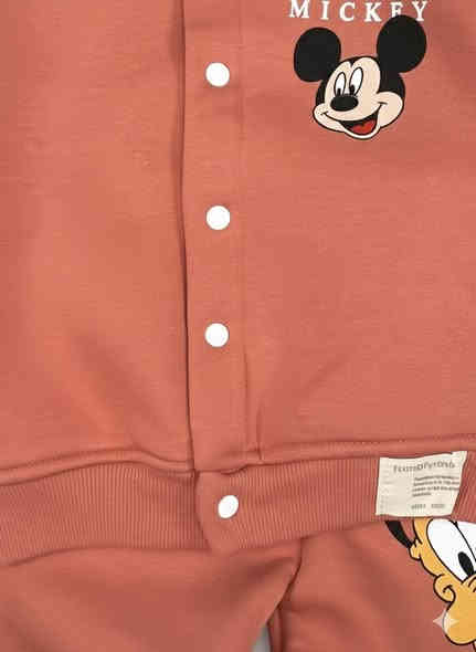 ✨ طقم أطفال-  من ماركة مراد بيبي -  Murad Baby Brand
خامة ناعمة ومريحة للاستخدام اليومي، ويجي بطبعات شخصيات محبوبة للأطفال 💕
المقاسات المتوفرة: من 6 أشهر إلى سنتين 👶

🚚 يتوفر توصيل لجميع محافظات العراق.🤍✨

📍 عنوان المحل ❤️
الراشدية - حي القدس - مقابل دكتور مهند قاسم للأسنان.
📲 التواصل:
*********** 📞
*********** 📞
أو راسل الصفحة.
📮 قناة التلغرام:
https://t.me/z7i9a
