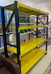 نوفر لكم كل مستلزمات الاسواق والمولات والمحلات التجاريه والمخازن  بأجو...