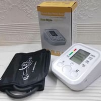 جهاز قياس ضغط معصمي • جديد • توصيل