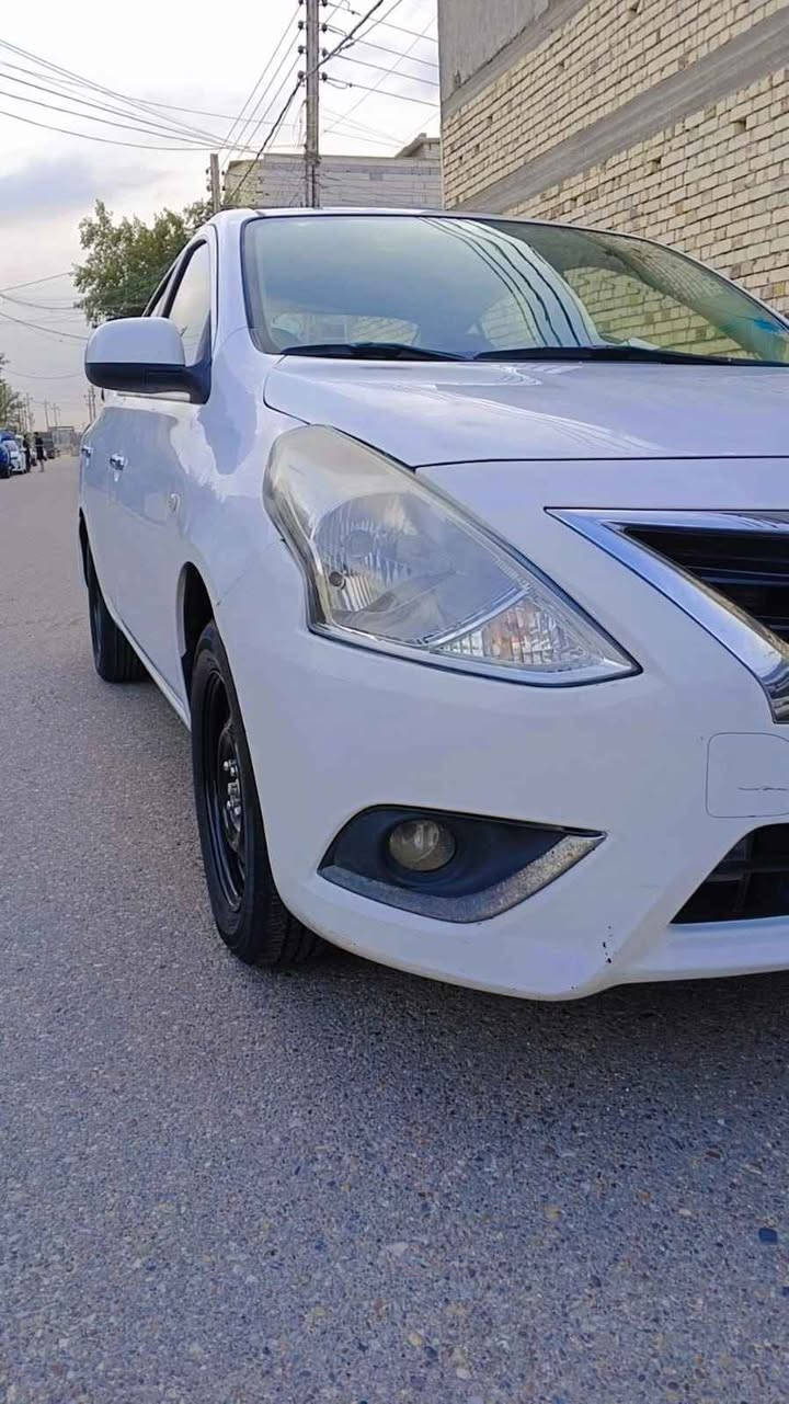 السلام عليكم . سني هندي بليتة زرگه مديل ٢١ كفالة من الصبغ والتبديل ما عدا طخات بسيطة . السعر ٩٨$ العنوان البصرة 
*********** Singapore
