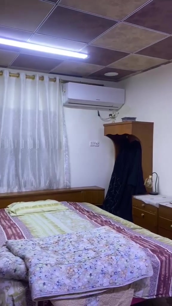 بيع مستعجل
السعر ٤٠٠
***********
