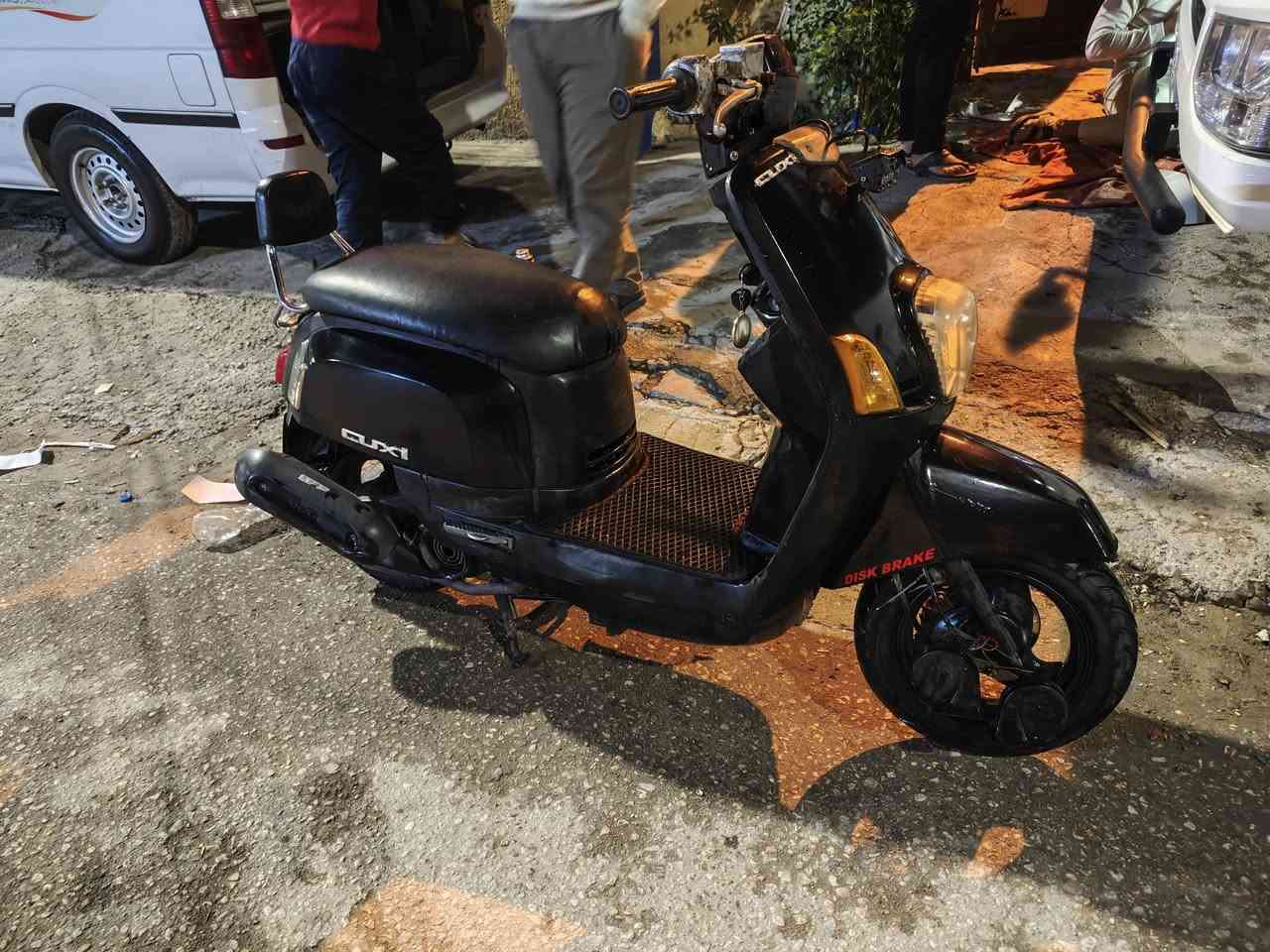 بوليس بلاديه مامفتوحه كفرات الاصليه ومغلفهن الدراجه جاهزه للأخير دبلات جدد زوج تايرات جدد باتري جبير وجديد كابريتر جديده للبيع 
مكاني خلف محطه القادسيه السعر 725
***********
