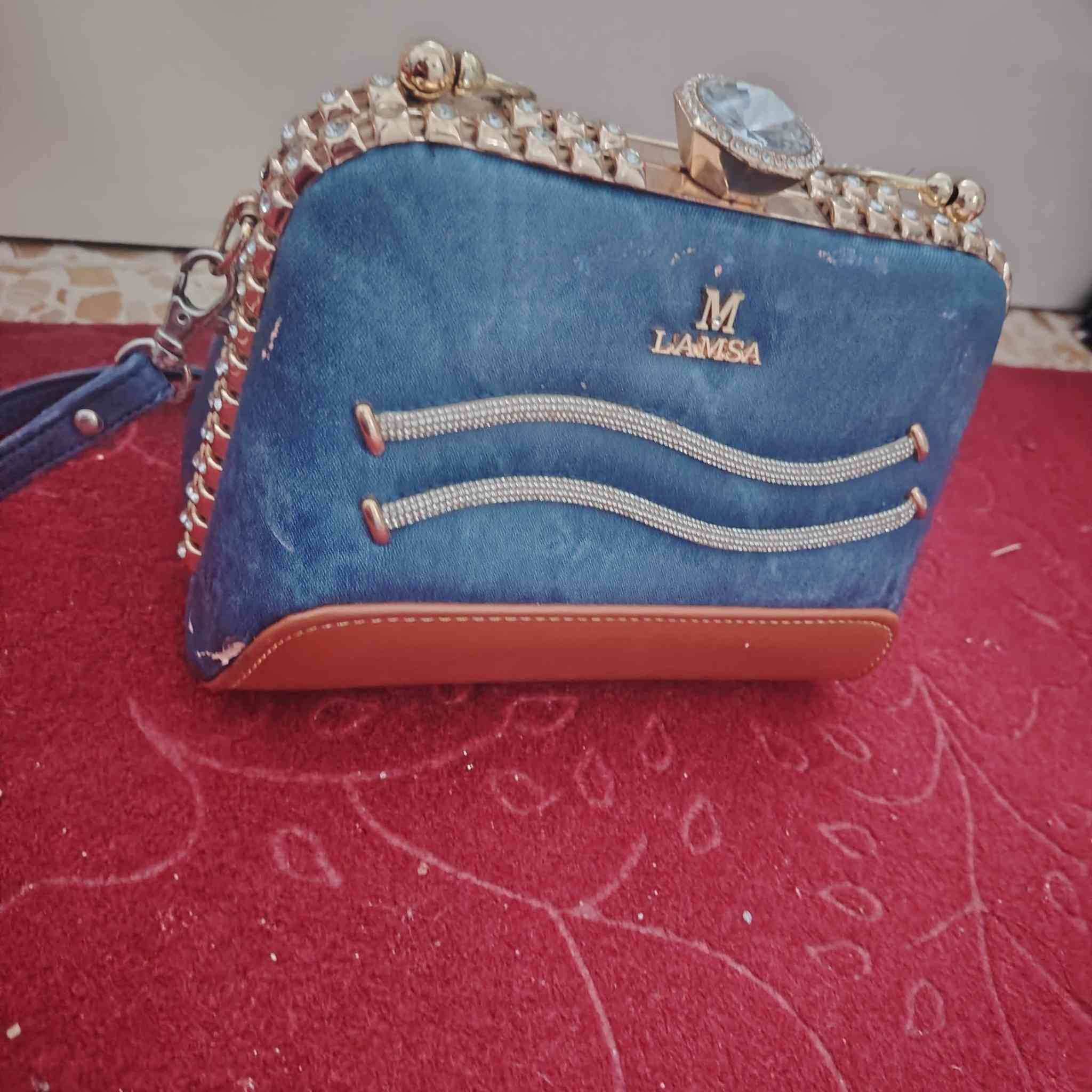 للبيع جديد


**إذا كنت صاحب هذا الإعلان وتريد حذفه لأي سبب، رجاءا أرسل رسالة إلى الدعم الفني**