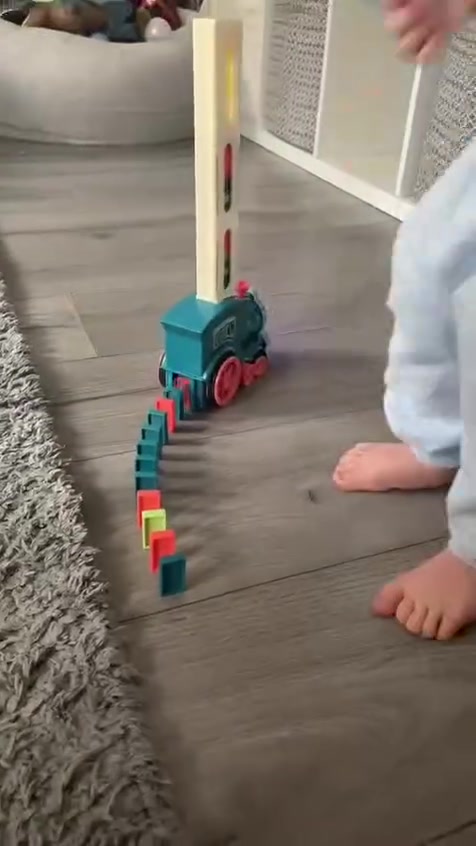 🚂DOMINO TRAIN🚂
قطار الدومينو الذكي لتطوير ذكاء طفلك وهو يلعب في نفس الوقت و يساعد الطفل على التخيل والإبداع . و بتنمي مهارات كثيرة جدآ عند الطفل منها 👇:-
  
❤️ مصممة للكل تبدأ من عمر 3 سنوات واكثر
❤️ تنمي التركيز و التتبع البصري والأدراك  
❤️تنمي مهارة التصنيف حسب اللون
❤️ التوازن و الثبات الحركي و خفة اليد في توجيه القطار
❤️ تصميم أشكال مختلفة و جميلة بالدومينو
❤️ مفيدة لحالة التوحد لدى الاطفال 🙍🏻‍♂️🙇🏻‍♂️
❤️ كما يمكن قضاء وقت ممتع بها طفلك 👶🏻
❤️تحتوي على ٦٠ قطعة دومينو
❤️صوت وضوء ممتع تعمل على البطارية #الاصلية
🚘يوجد خدمة توصيل لجميع محافظات العراق


**إذا كنت صاحب هذا الإعلان وتريد حذفه لأي سبب، رجاءا أرسل رسالة إلى الدعم الفني**