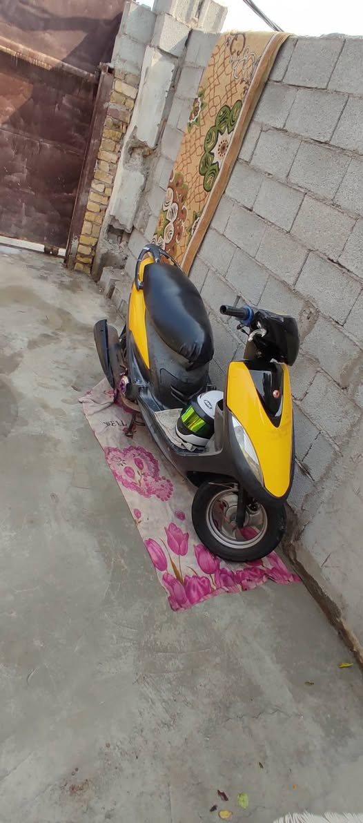 السلام عليكم شباب دراجه للبيع سعر خاص***********
