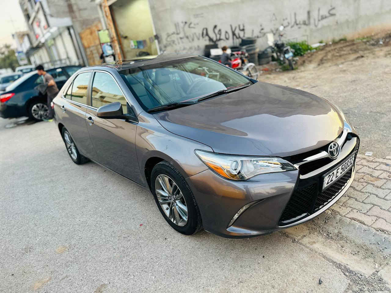 كامري se
2017

ماشي 215 كيلو متر

ضرر قطعتين صبغ 
بونيد موضح بالصوره 
وجاملغ خلف سايق

موصفات /

سقف سلايت كشن كهربائي واحد 

شفتات سترين دبل كبر 

مرايات جانبي كهربائي 

غرفه جلد لونين

168 وبي مجال

 ***********

واتساب - اتصال
