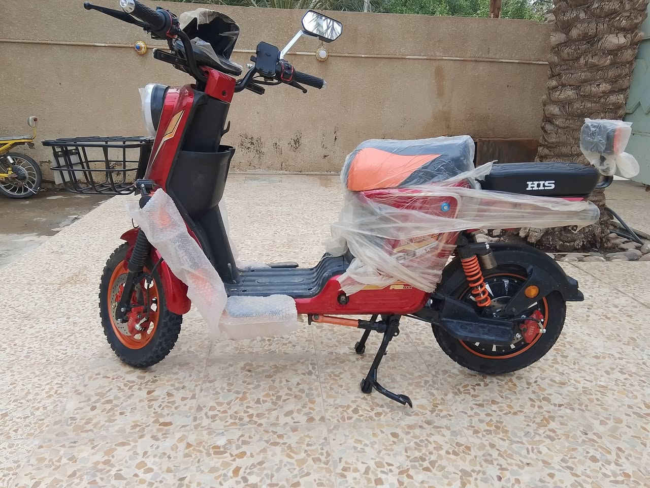 السلام عليكم دراجة للبيع الدراجة جديدة بمعنى الكلمة صارلي شهر  من شتريته دراجة R9ماكس 5بطاريات 32امبير الدراجة تايرات جوبلس وجبلي  جديدة جديدة جديدة سبب البيع محتاج فلوس سعر 630وبيه مجال بغداد ابو غريب ***********
