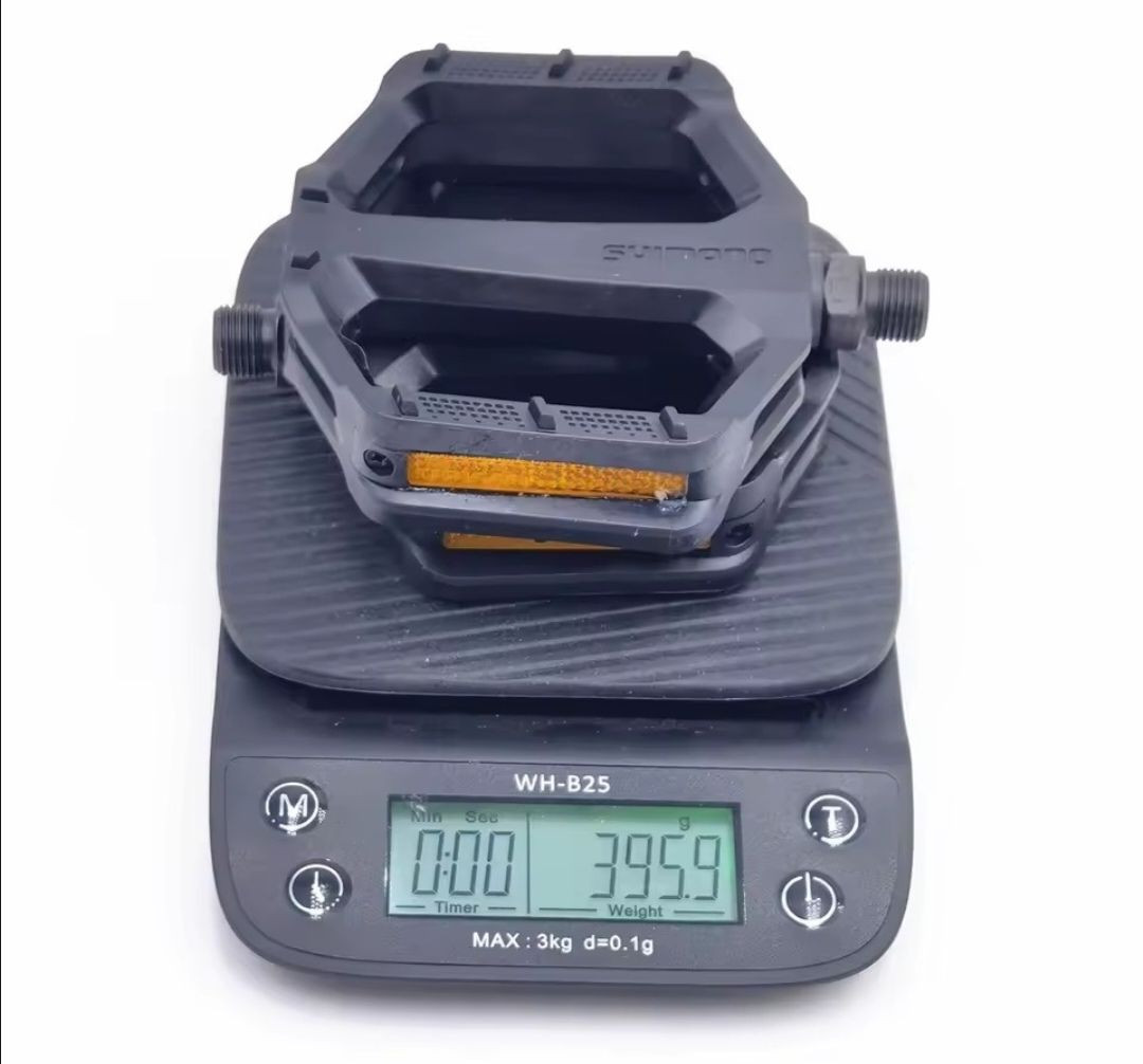 دواسات دراجة أصلية من Shimano موديل Shimano PD-EF102 Flat Pedals،    بتصميم مسطح يوفر ثباتًا ممتازًا للقدم أثناء القيادة. خفيفة الوزن وقوية، مناسبة لدراجات المدينة والاستخدام اليومي. 🚴‍♂️ بغداد حي البنوك شارع النداوي رقمي ***********
