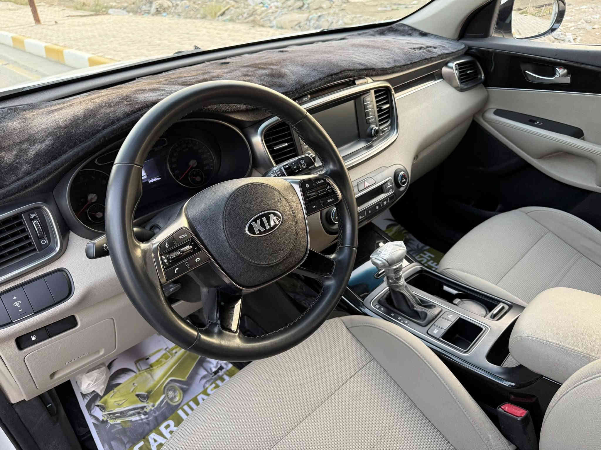 السلام عليكم ورحمة الله 
سورنتو ٢٠١٩ خليجي وارد شركة الدولية
رقم الهاتف / ***********
السعر /٢٢٥ وبي مجال بسيط للشراي
محرك ٢٤٠٠Cc دوش بدون صوت بدون بخار بدون تنقيص شرط الفحص
كير مكينة ع الشركة جديد
اللوحة /بغداد دولي بأسمي هزة وسنوية جديدة تحويل مباشر
الممشى / ١٠٦ الف كيلو
المواصفات المتوفرة بالسيارة
سبعة راكب
بصمة تشغيل وابواب
دخول ذكي
شاشة كبيرة وكاميرا دوارة
ثلاث قطع تبريد
حساس امامي
حساس خلفي
ويل كروم
حدادية السيارة جاهزة ١٠٠٪؜ شرط
تخم تاير وباتري جديد ٢٠٢٥
كتلوكاتها وبصمة الاحتياط موجودة
السيارة كفالة عامة ضربة صبغ عدا بارد مكانين كلش بسيط شرط مامبين  المذكور بالسونار مع الصور وشرط اقل منه شرط الفحص
