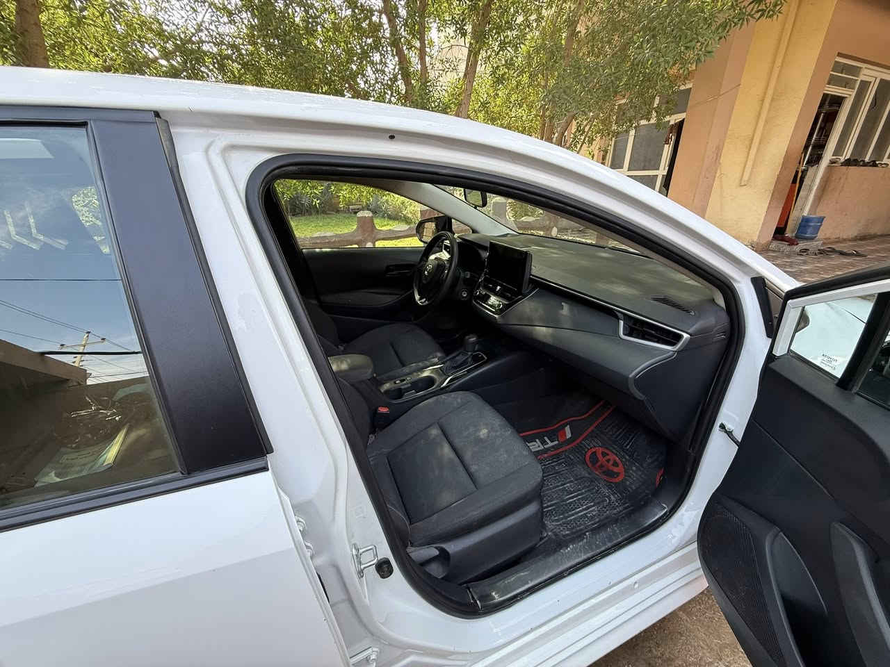 كورلا 2023 Le بيع فقط
حادث جامرلغ خلفي وقبق جنطه بدون ارباك العنوان ديالى بعقوبه السعر 138 وبي مجال قليل ***********
