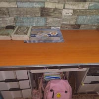 ميز مكتبي للبيع السعر 70 07875345483