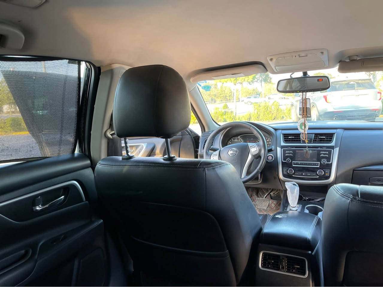 ئالتیمای ۲٠۱۸ ئێس ئێلی رەش 
مواسەفات: 
کوشنی هیتەر 
سوکانی هیتەر
راداری ئاوێنە و جادە 
ئاوێنەی دژە فوول 
لییدی ئاوێنە 
کوشنی جلد
تەبریدی نیزام سبلیت 
تەبرید مەرکەزی 
بەردی ئەگزۆزی بیلادی گێر و مەکینەی نەکراوەتەوە بە شەرت
بۆنیت بۆیاخ
چەمەلەخ گۆراوە بە بیلادی
نووکی سەخفەکەی دوو چالی تییایە رەقەم و سەنەوی هەتا  ۲٠۳٠ تازەیە
نرخ123گەڵا بە مەجالەوە   ژ.م(***********) السليمانية, العراق
