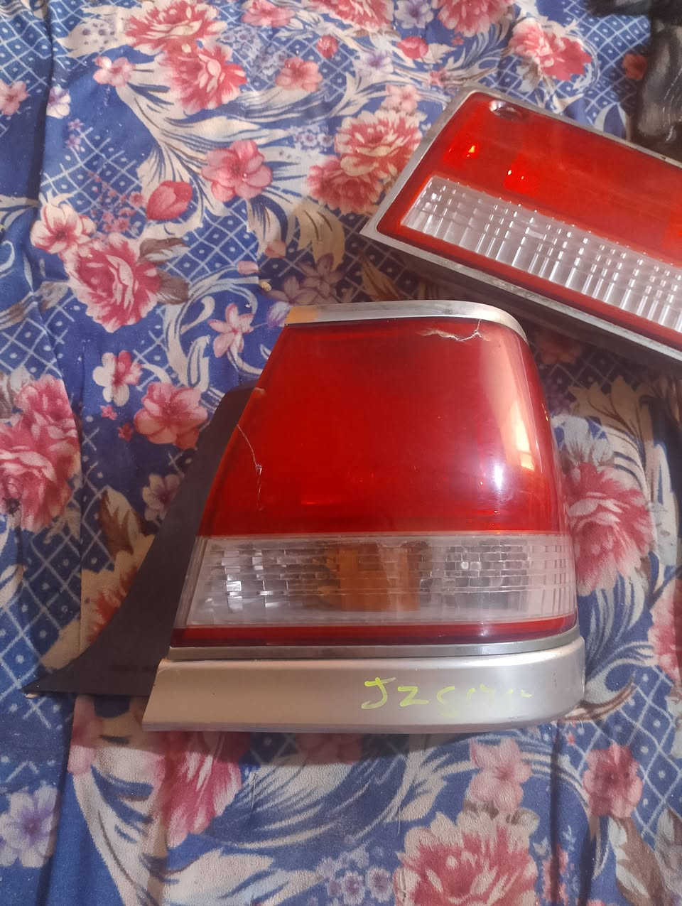 سلام عليكم بك لايت كرستال صفحه اليمنه كامل  سياره ملكه جنون للبيع مكاني ميسان حي الوحده قيمهن واخذهن ***********
اوتساب ***********
